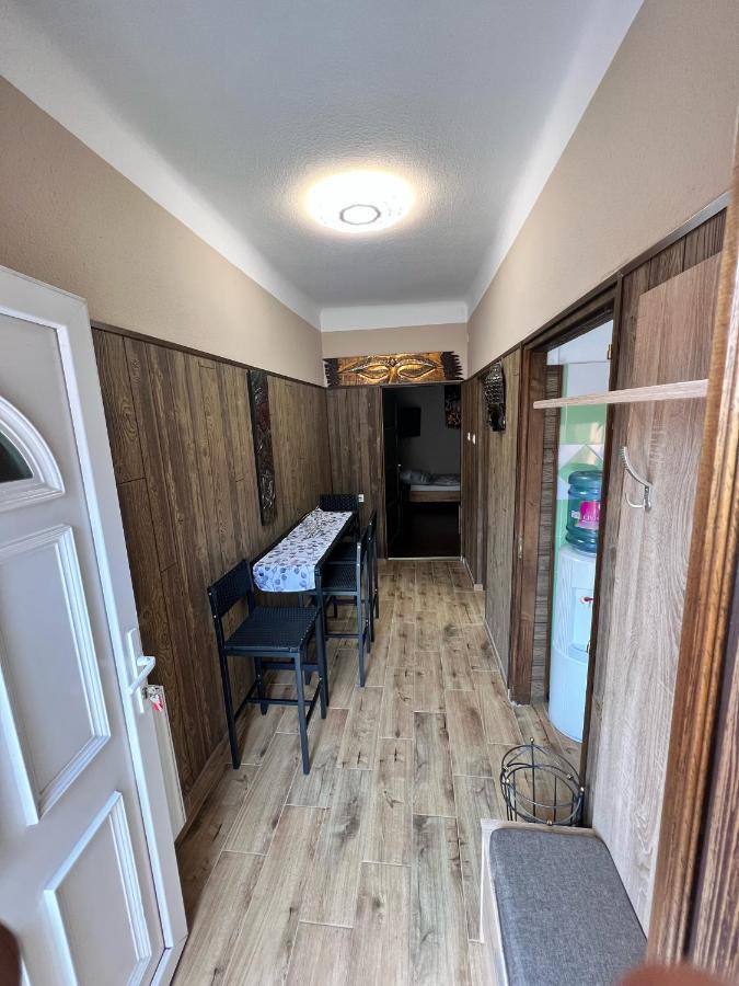 Feher Galamb Apartman Gyal Exterior photo