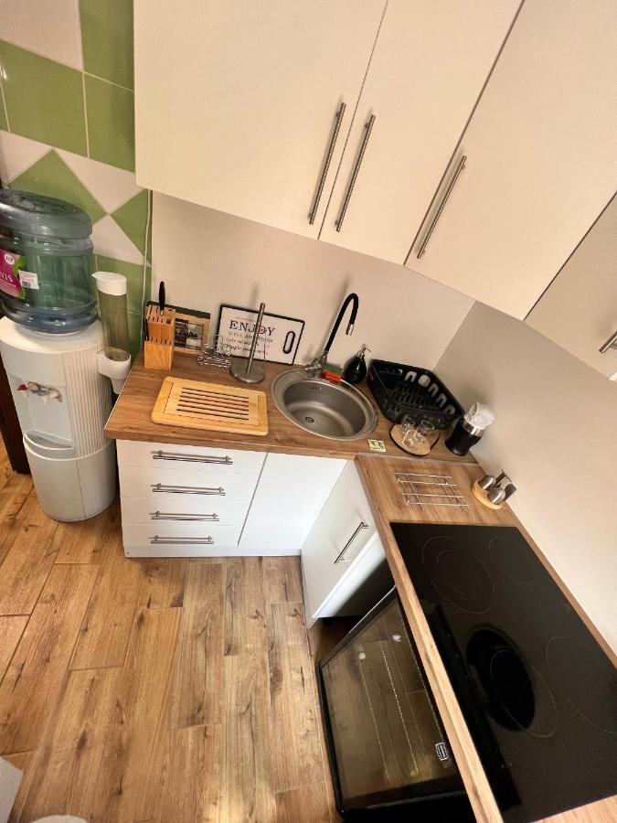 Feher Galamb Apartman Gyal Exterior photo